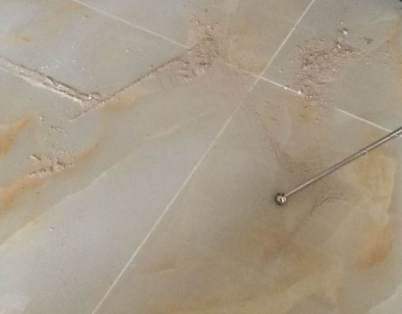 龙岩瓷砖空鼓维修公司分享粘合剂选择不当在瓷砖铺贴过程中可能导致以下问题